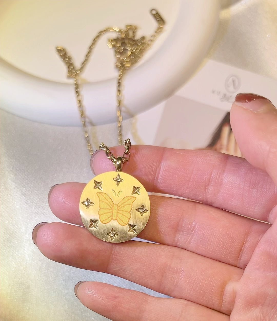 Collier pendentif Papillon et Etoiles acier inoxydable et plaqué or - Aurore Studio
