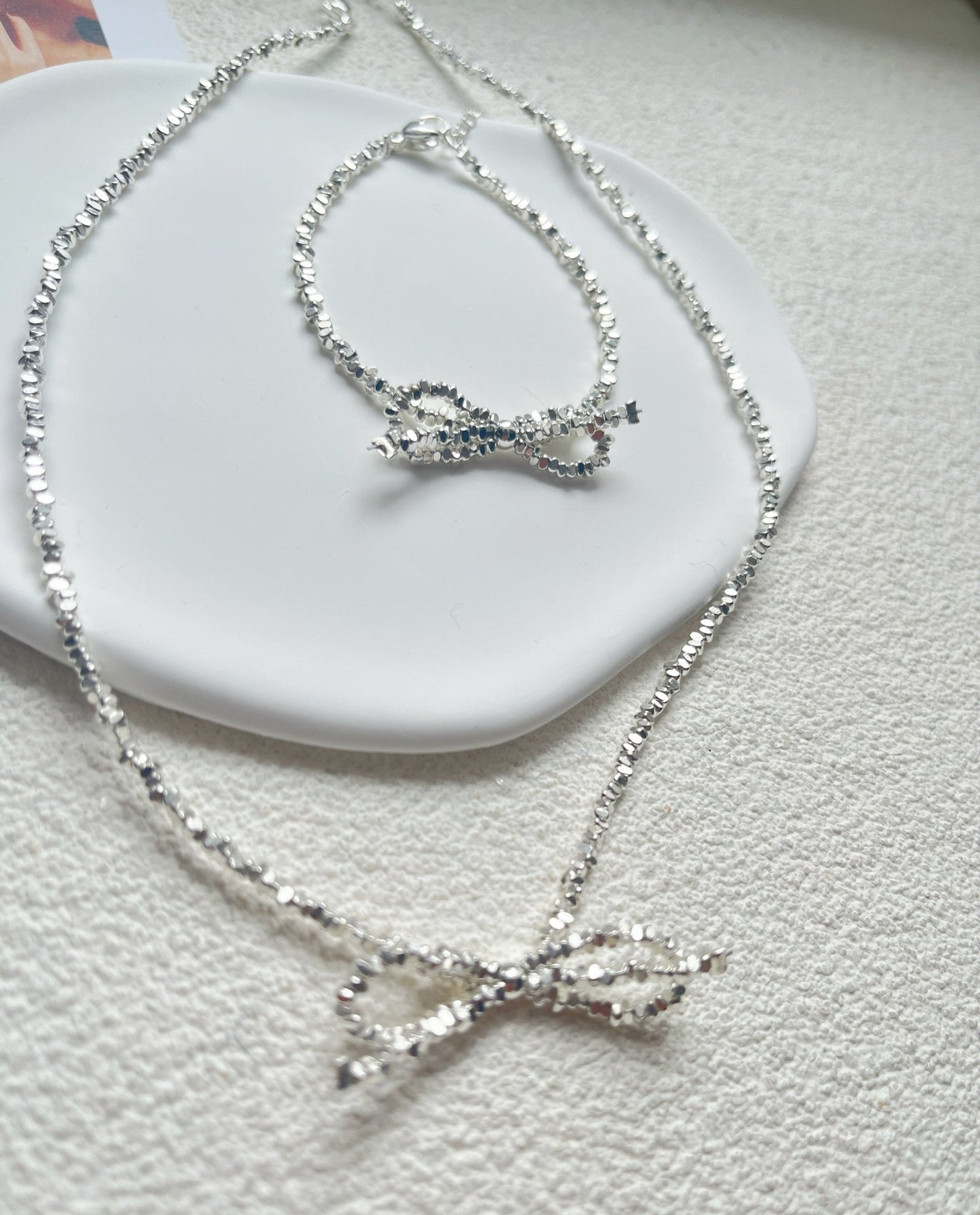 Collier Ras de Cou Noeud Papillon Argenté - Aurore Studio