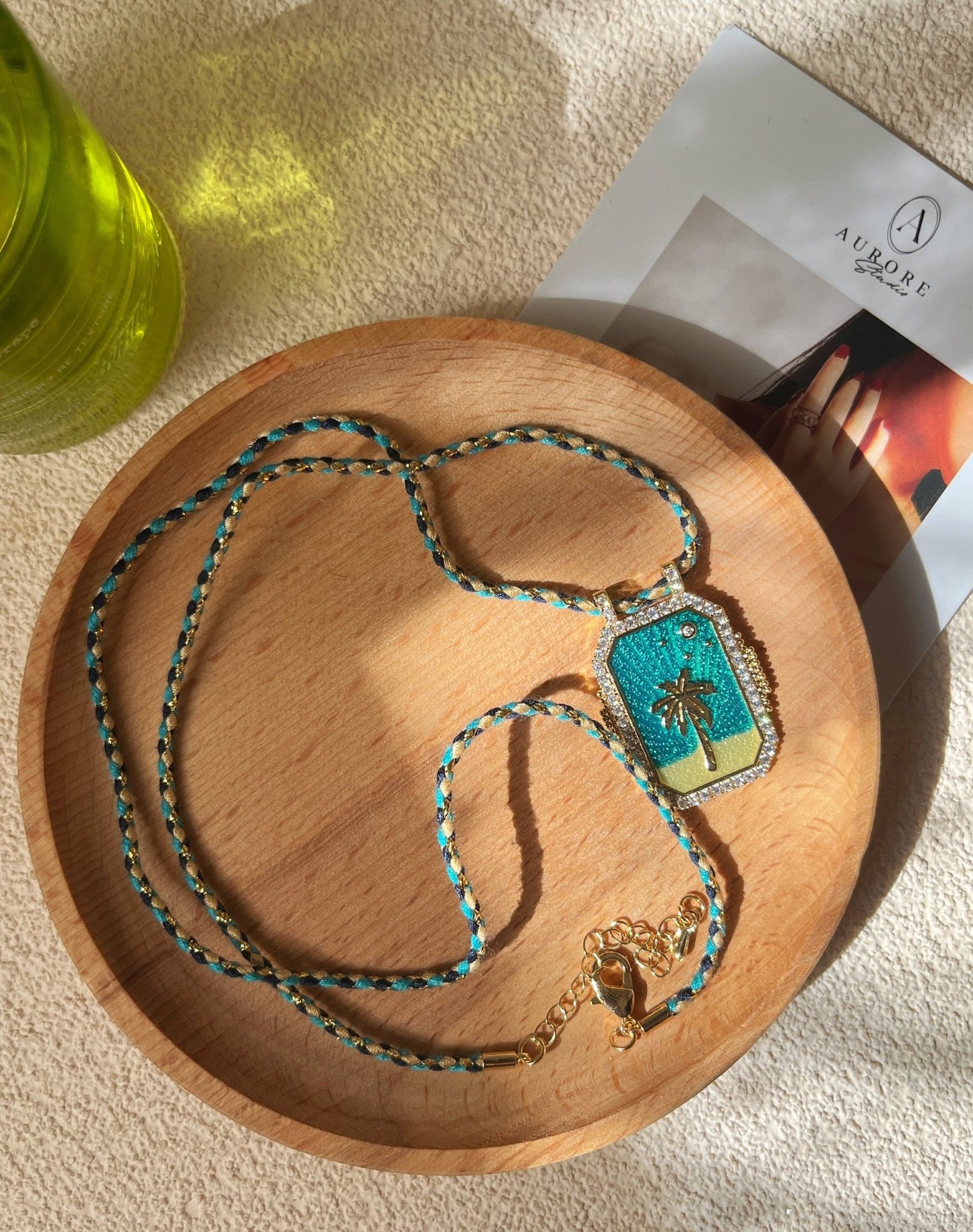 Collier amulette palmier ras de cou en cordon tressé ajustable - Aurore Studio
