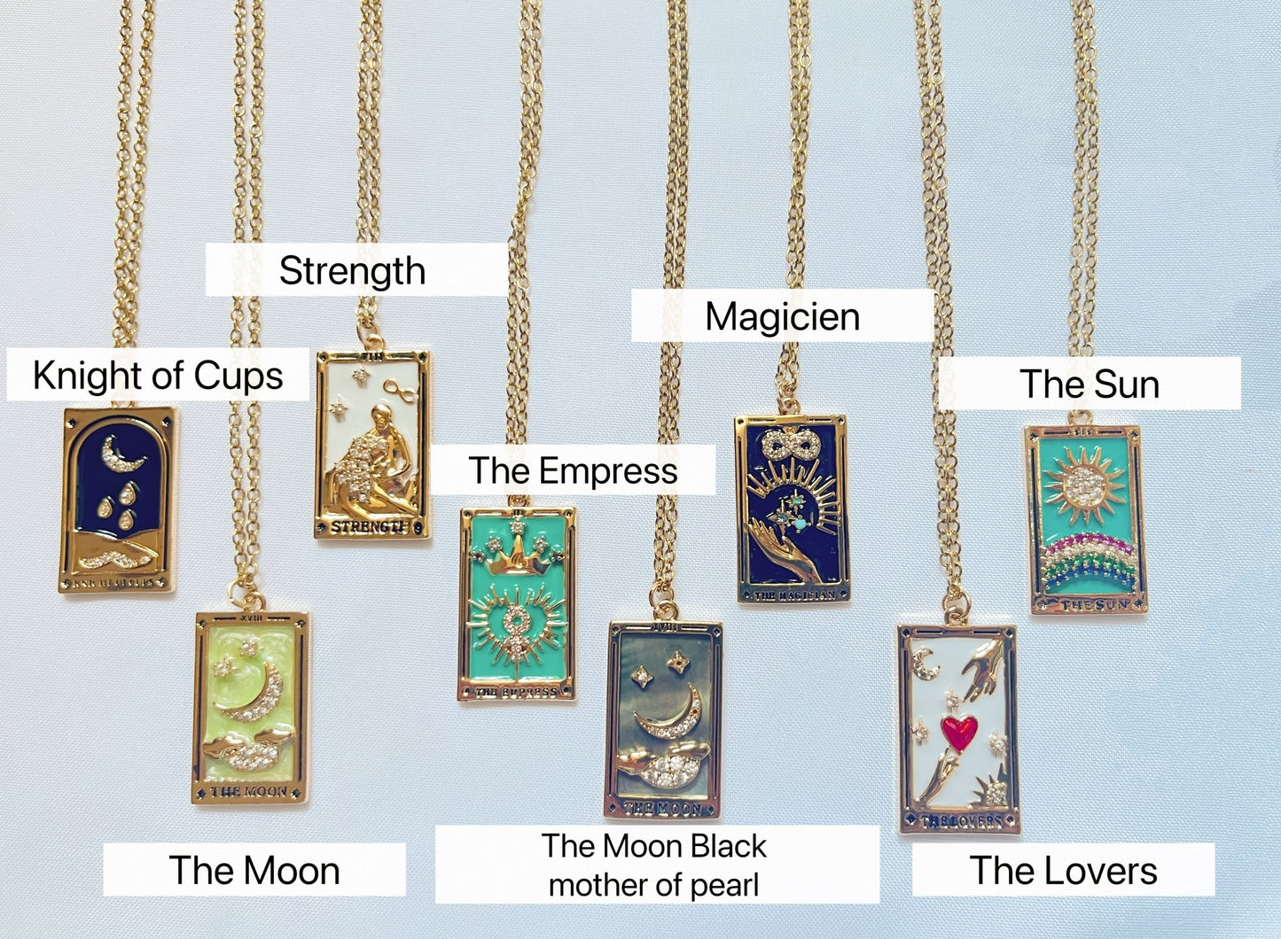Collier Carte de Tarot Émaillé Plaqué Or chaîne fine – Bijou Spirituel & Mystique - Aurore Studio