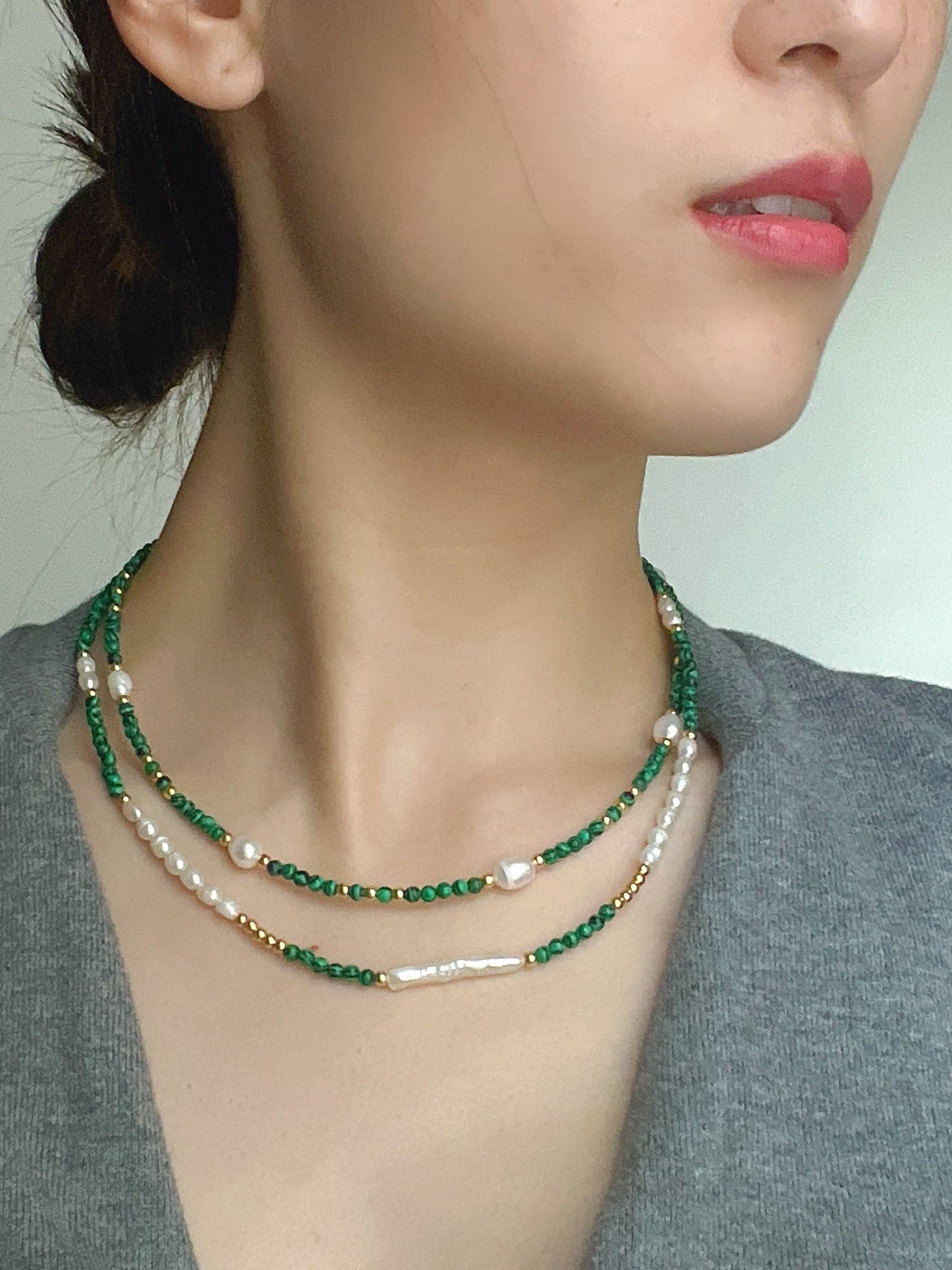 Collier en Malachite et Perles d'Eau Douce - Aurore Studio