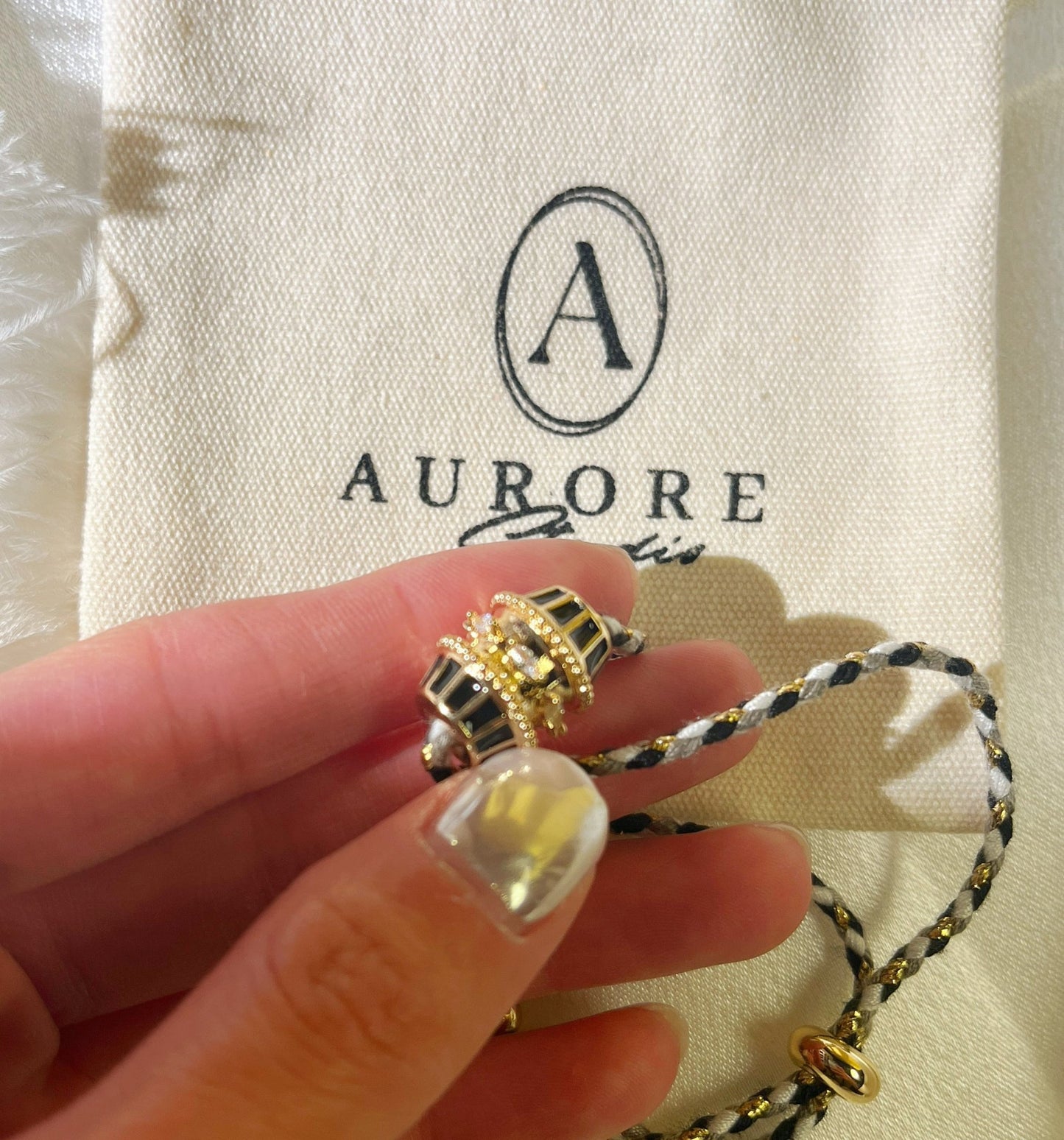 Bracelet souple ajustable Porte - Bonheur Plaqué Or ✨ - Aurore Studio