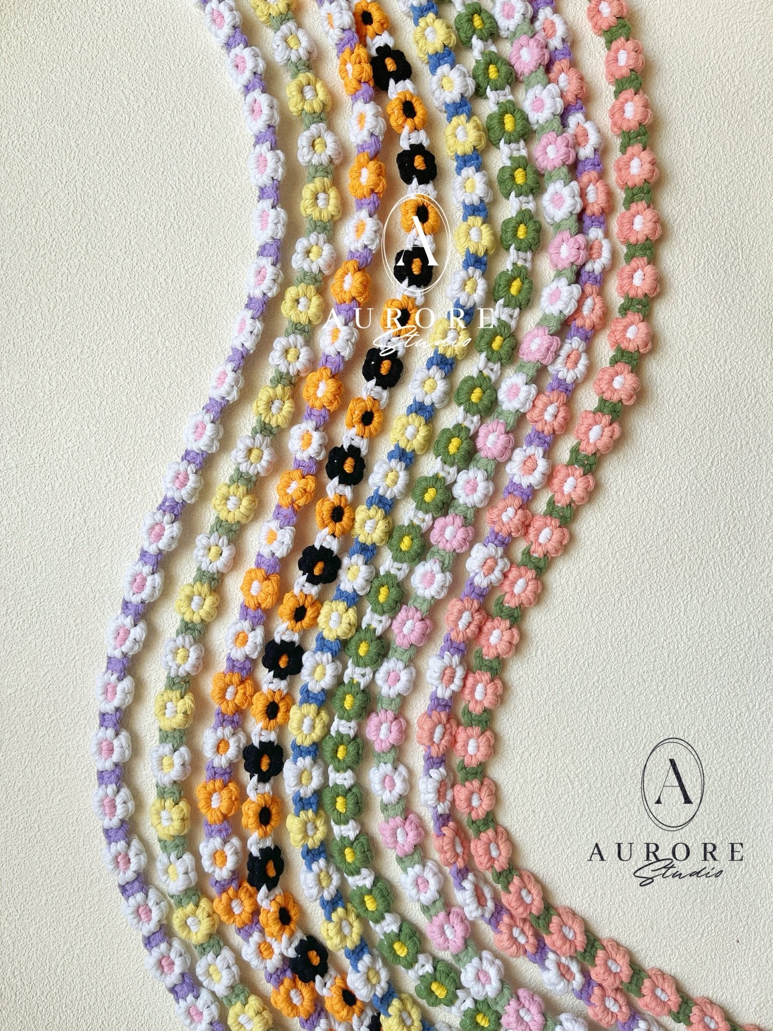 Lanière de Téléphone en Fleurs Crochetées Accessoire Bohème Fait Main - Aurore Studio