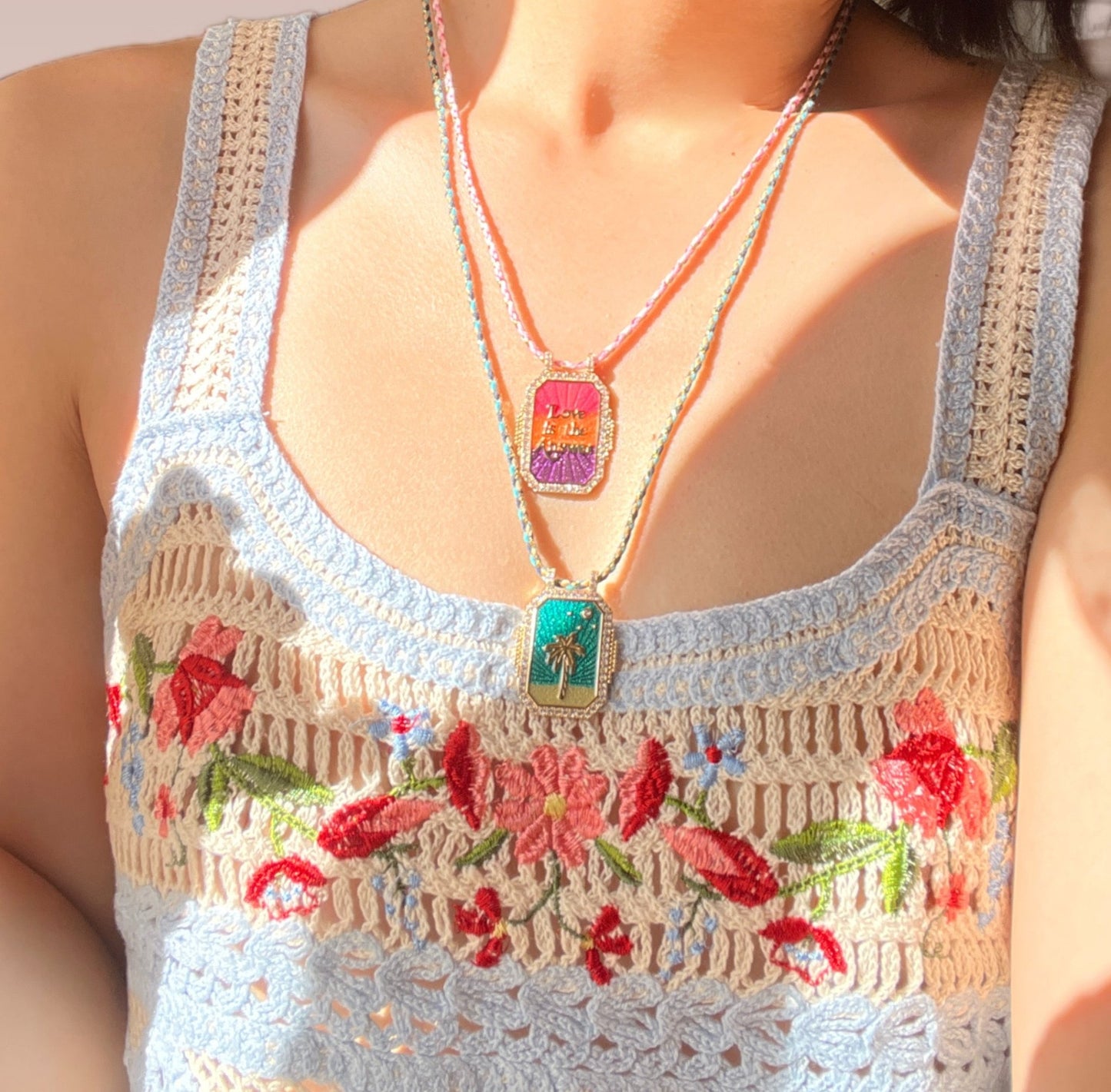 Collier amulette palmier ras de cou en cordon tressé ajustable - Aurore Studio
